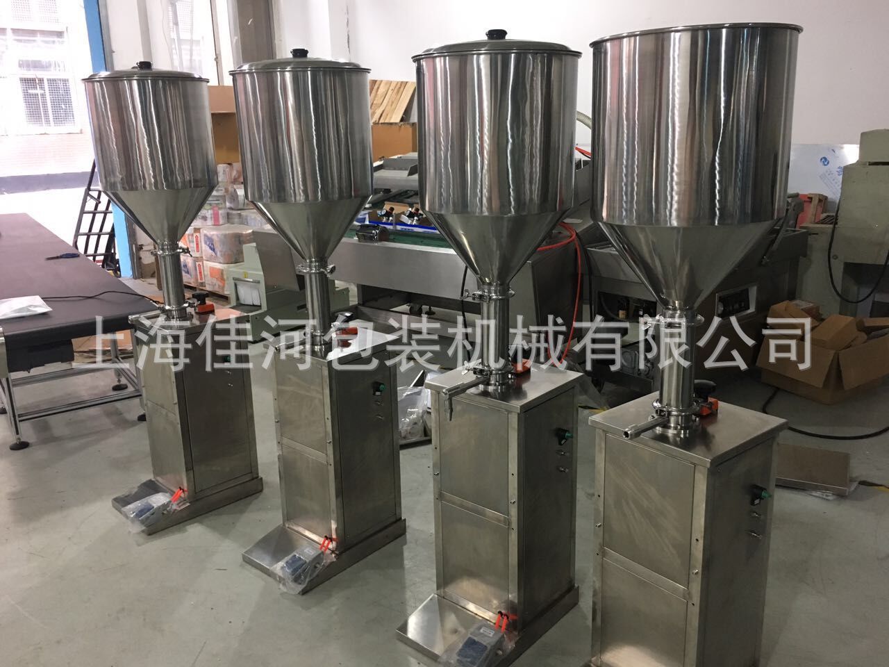 厂家供应  定量气动灌装机、高精准膏液定量填充机、化妆品灌装机