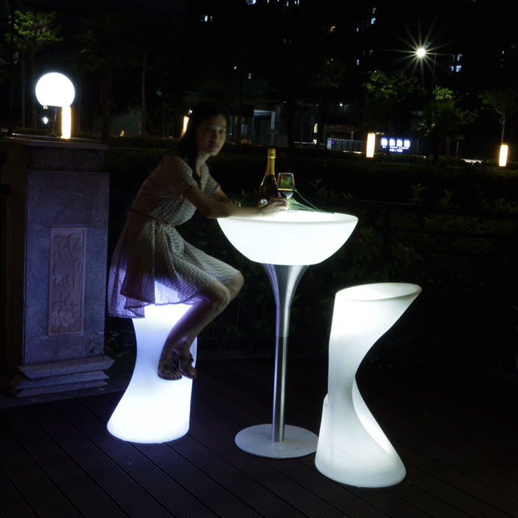 Factory wholesale LED luminescence Table wine luminescence furniture outdoors bar LED Colorful remote control furniture bar furniture