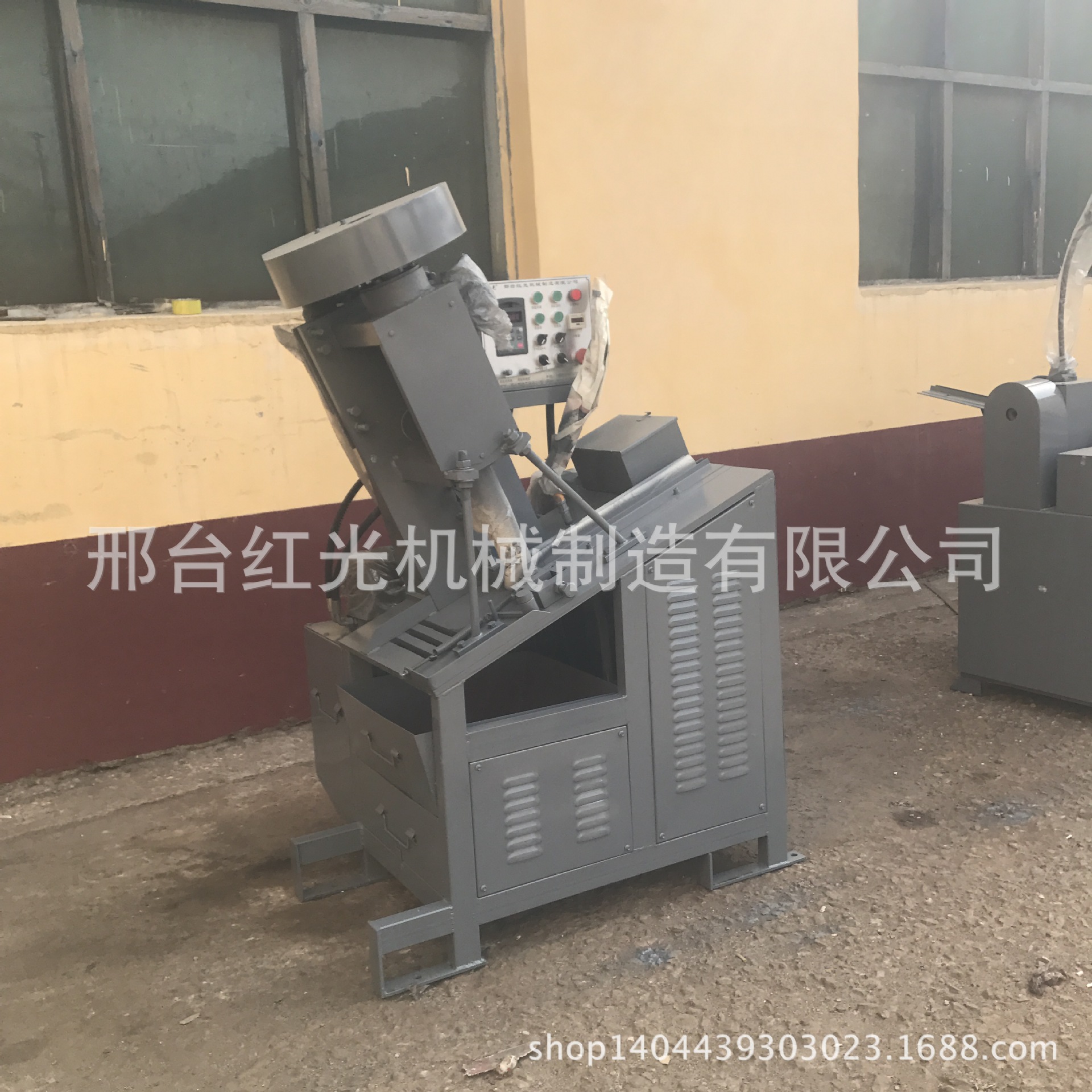 自动攻丝机生产厂家 全自动套筒攻丝机价格