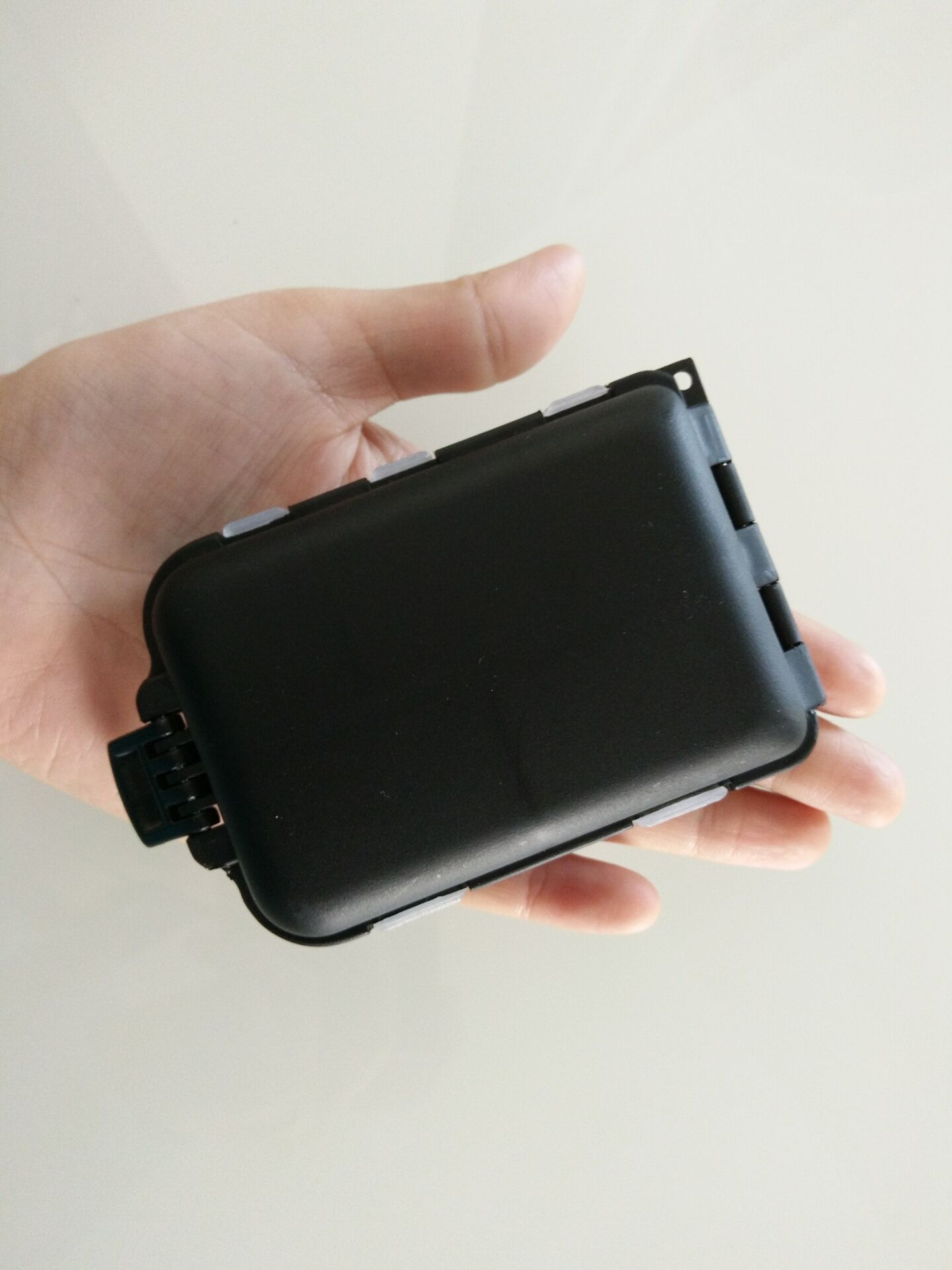 Boîte de pêche pour hameçons et accessoires en vert_voghion.com