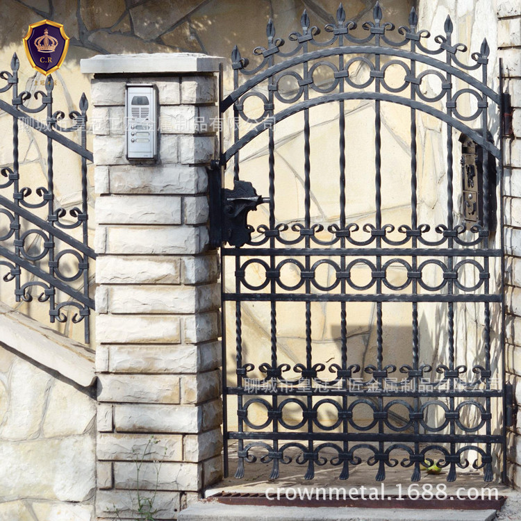 Wrought-Iron-Gates-Designs