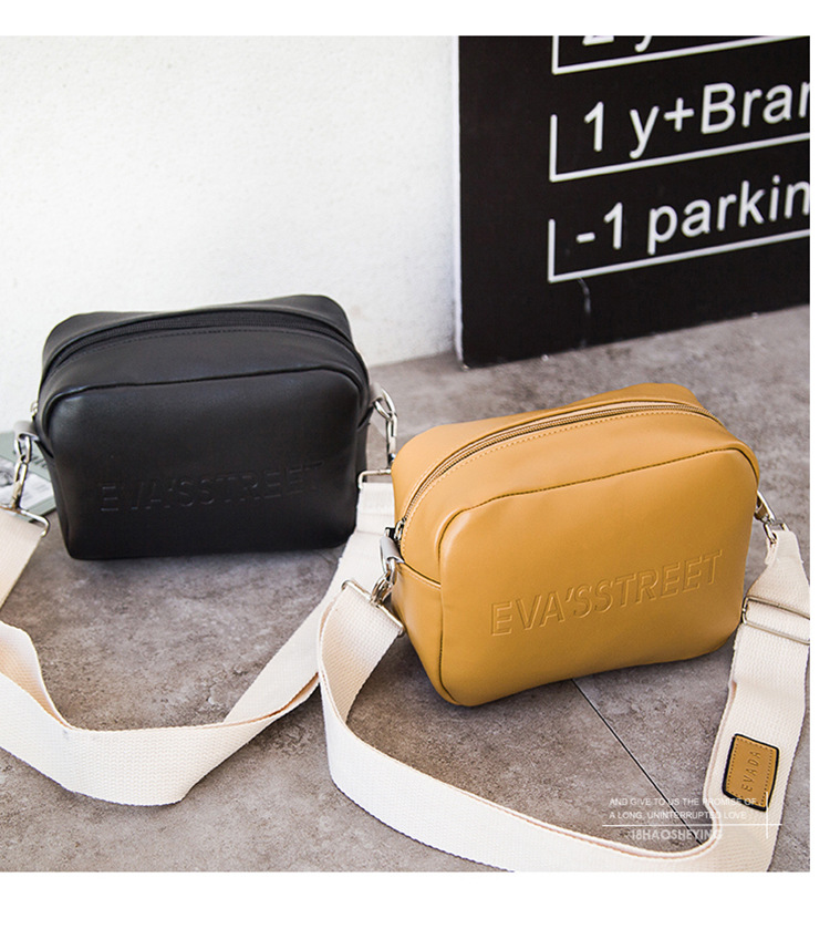 Wide Shoulder Strap Mini Single Shoulder Bag display picture 8