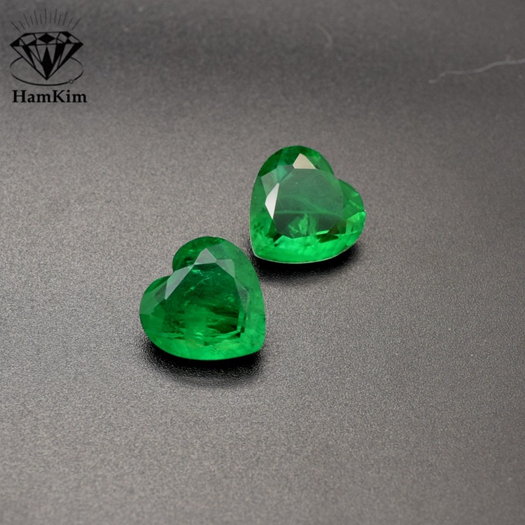 心形拼接宝石祖母绿
