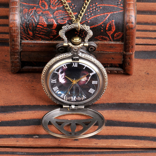 Manufacturer wholesale watch quartz pocket watch retro hollow cross border triangle cross border animation quartz pocket watch 1002
