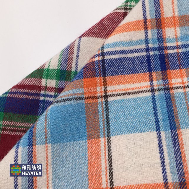 棉涤混纺色织磨毛格子绒布 秋冬法兰绒衬衫服装面料 现货H4369