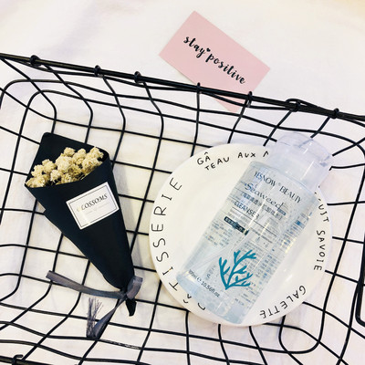 Seaweed Deep cleaning Cleansing Remove makeup Two-in-one Moderate stimulate Sensitive 300ml Cleansing Water