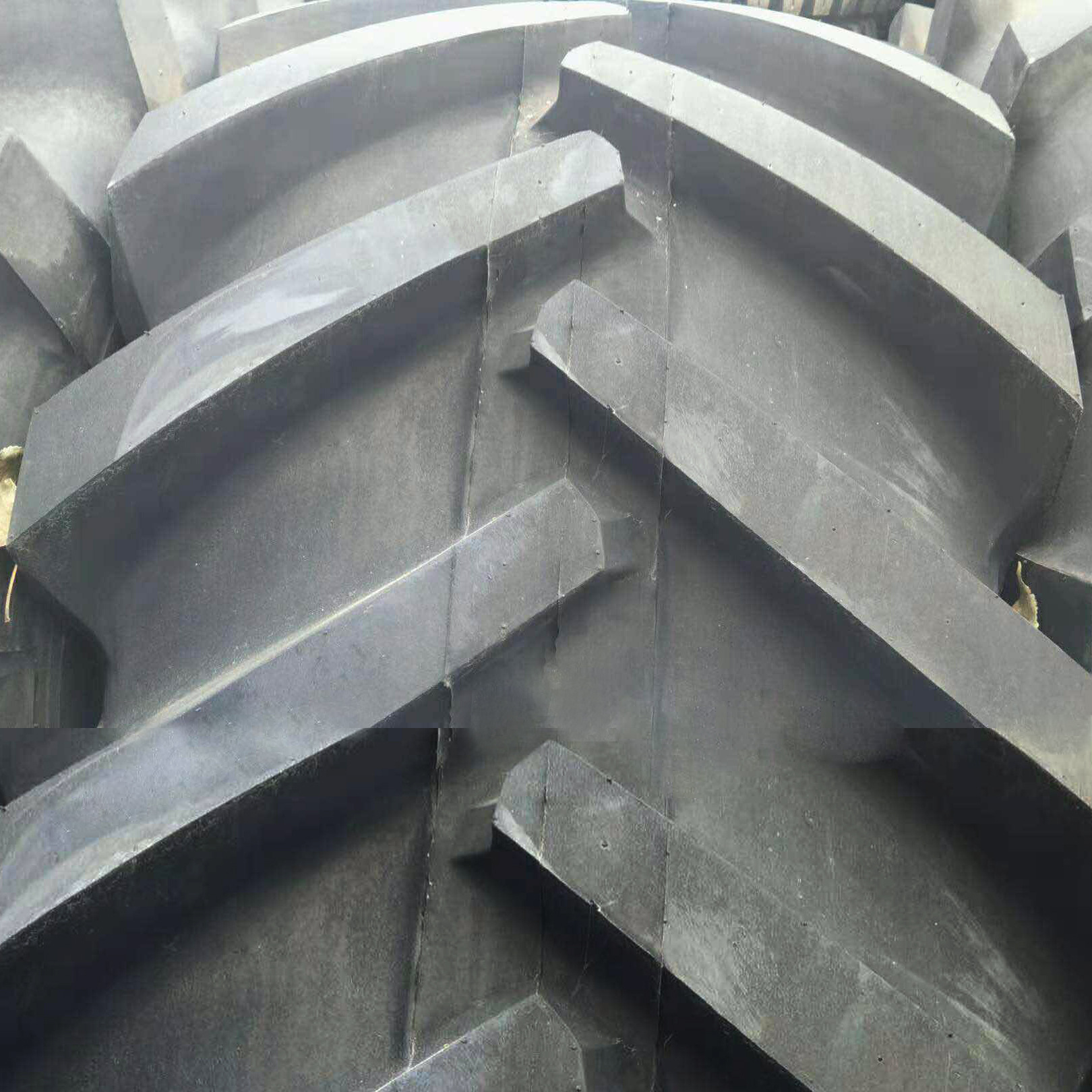 厂家直销67×34.00-25悬浮车轮胎 震源勘探车宽基轮胎全新耐磨