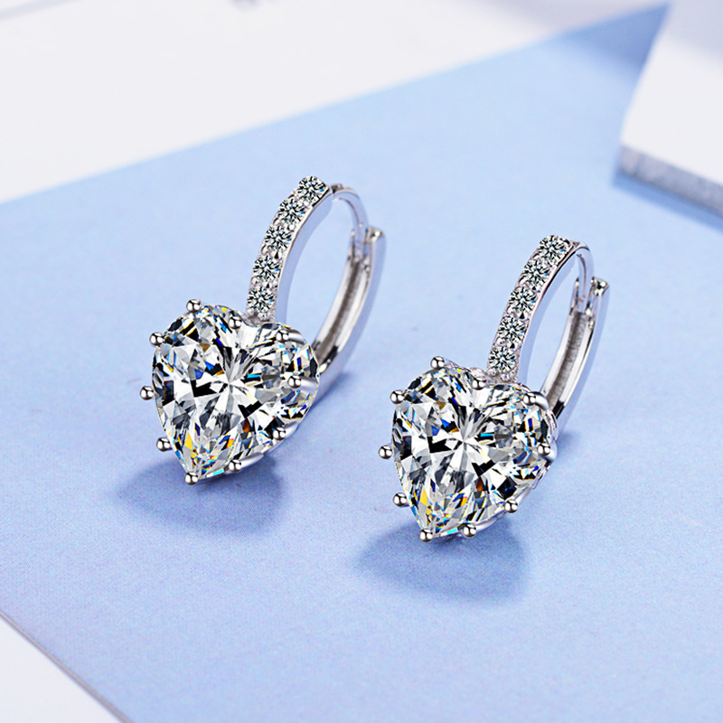 Heart decoration Korean Fashion Earrings female heartshaped Zircon