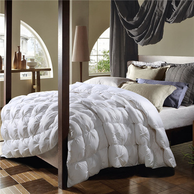 臻运羽绒被壳95%白鹅绒蚕丝夏被婚庆被子全棉贡缎鹅绒扭花面包被