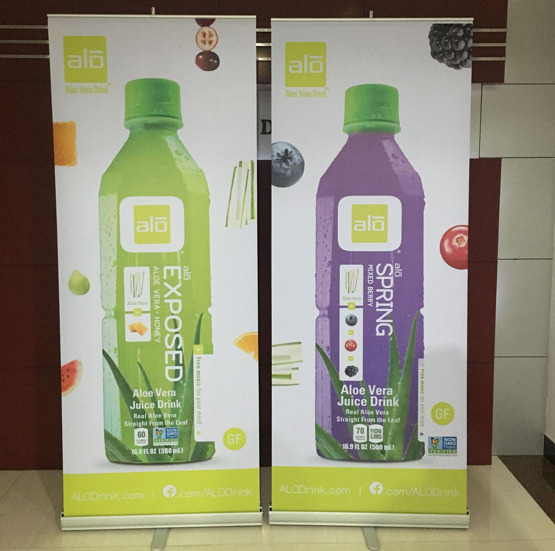 易于安装单脚豪华型、经济型易拉宝铝合金展架