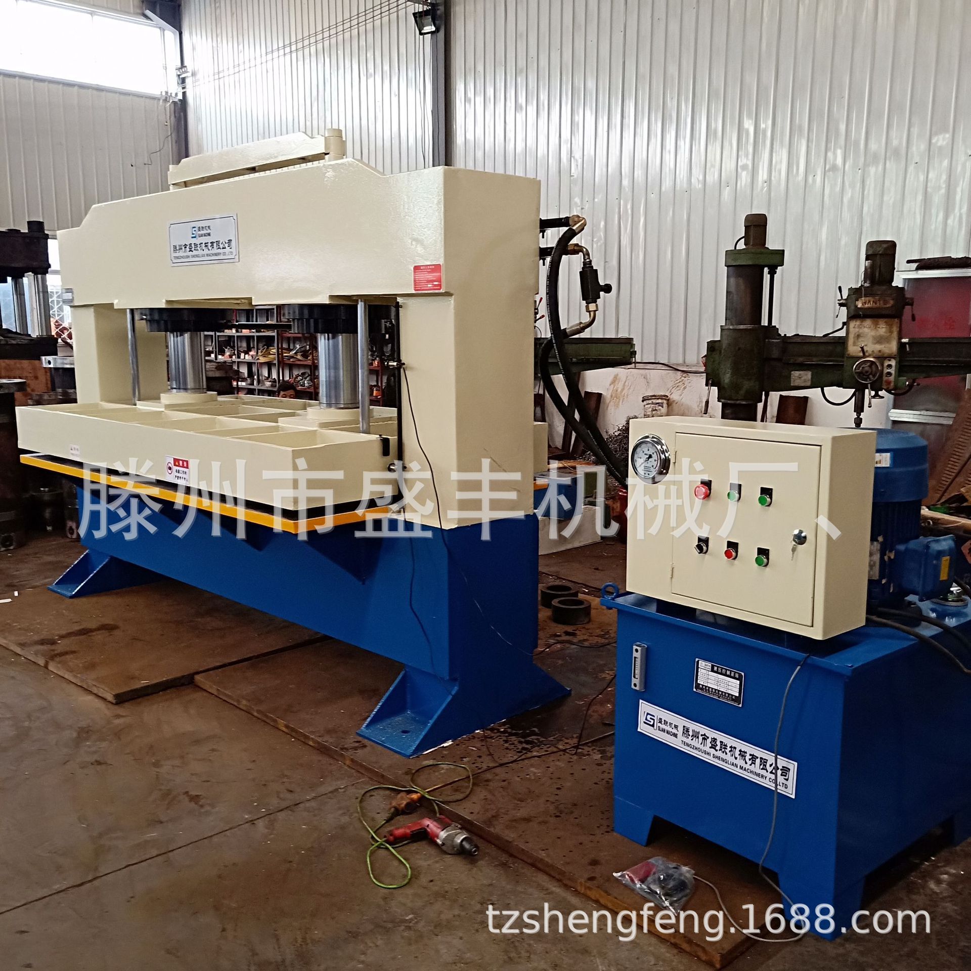 YM200T双缸液压压力机，汽车钣金件200吨框架双柱双缸液压压力机