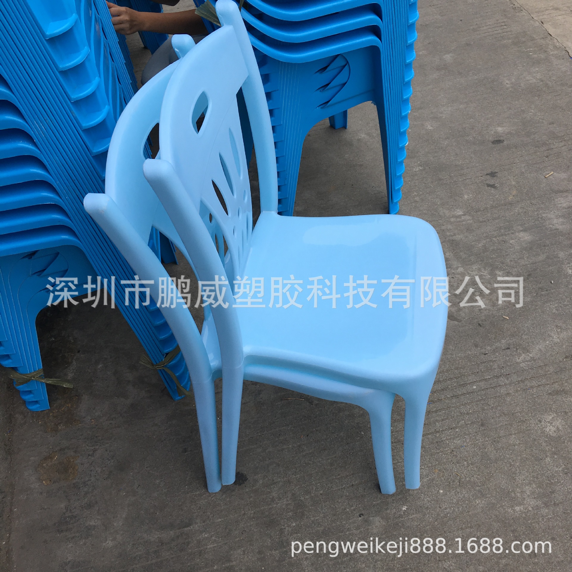 2124塑胶餐椅 加厚新料胖子靠背椅餐厅休闲椅 餐椅夜市宵夜座椅