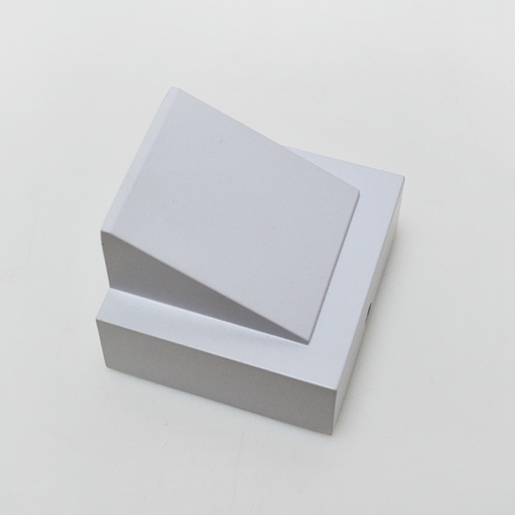 8999378156_1044080449