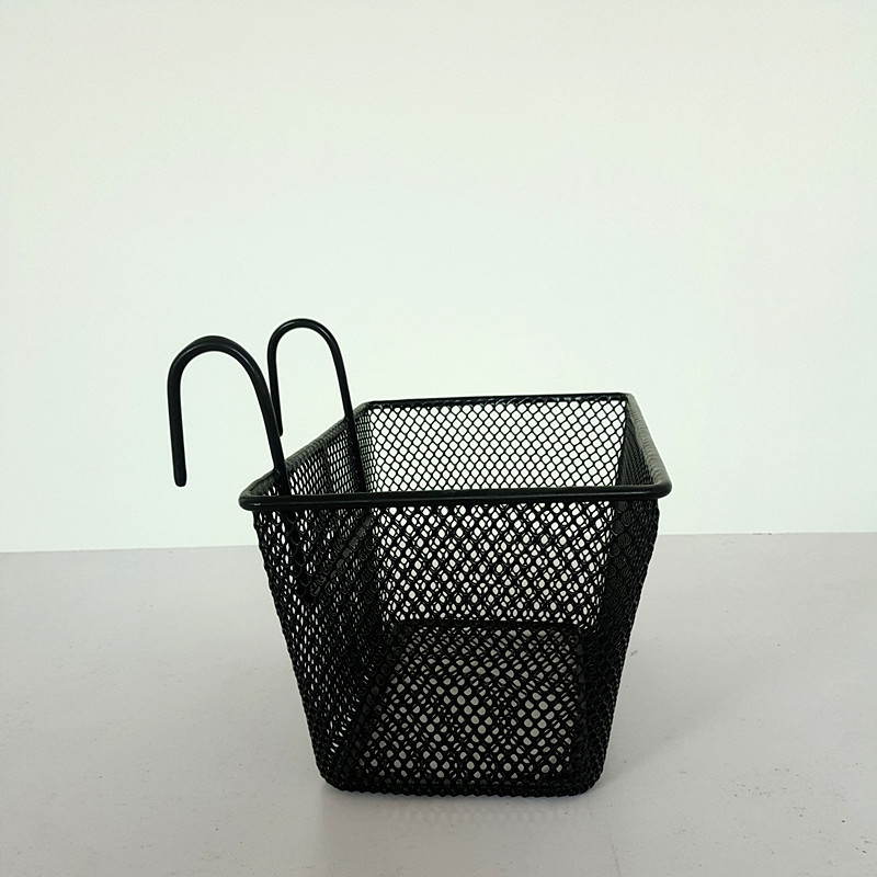 9095DF374F4BB24C6A6B62621F6F49