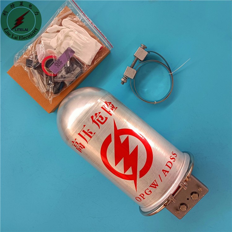 adss opgw光缆配件光缆接续盒 杆塔用攀带式铝合金光缆接头盒供应