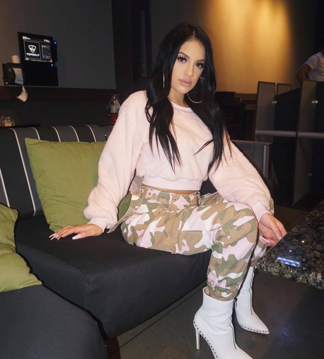 26399547_101632357321943_94854