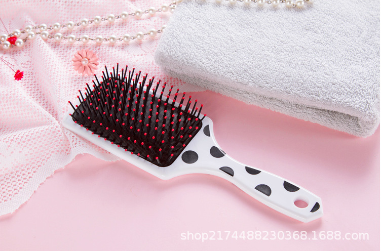 2879235163_1748283743