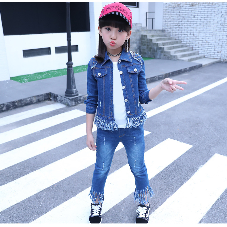 9147661930_1843593818