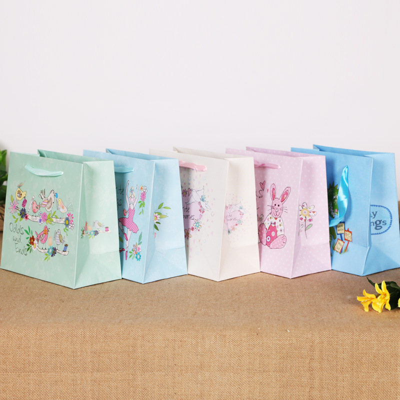 厂家供应服装手提袋定 做 可印logo礼品袋 纸质购物手提纸袋