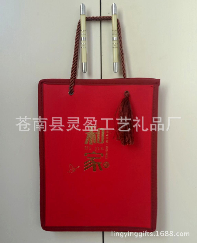 厂家供应 清风仿布复合纸流苏手提袋 环保无纺布礼品袋