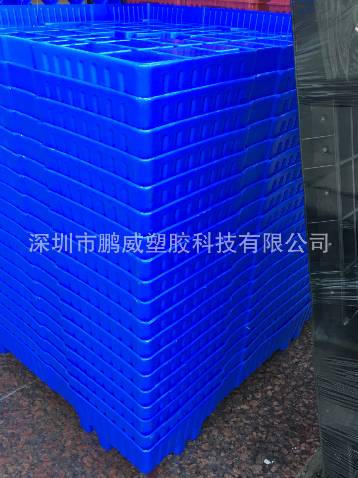 深圳龙岗工业区石油运输通用卡板 蓝色蜂窝型垫板 防渗漏周转托盘