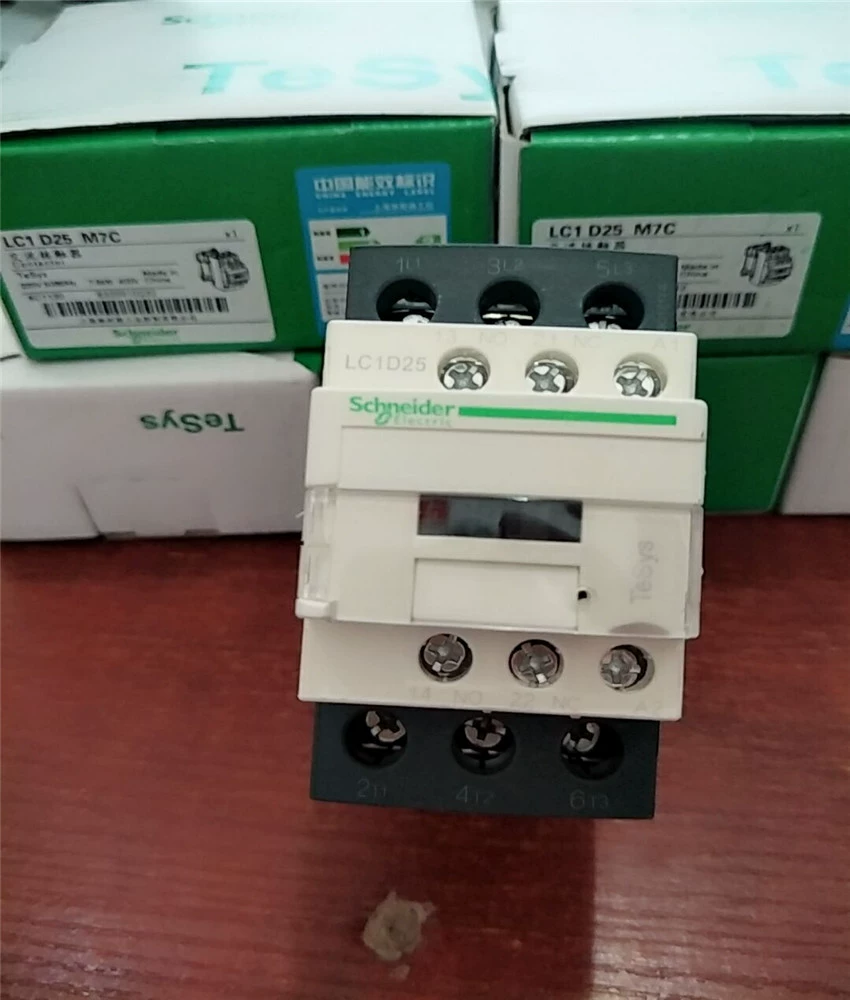 Контактор питания LC1-D32M7C