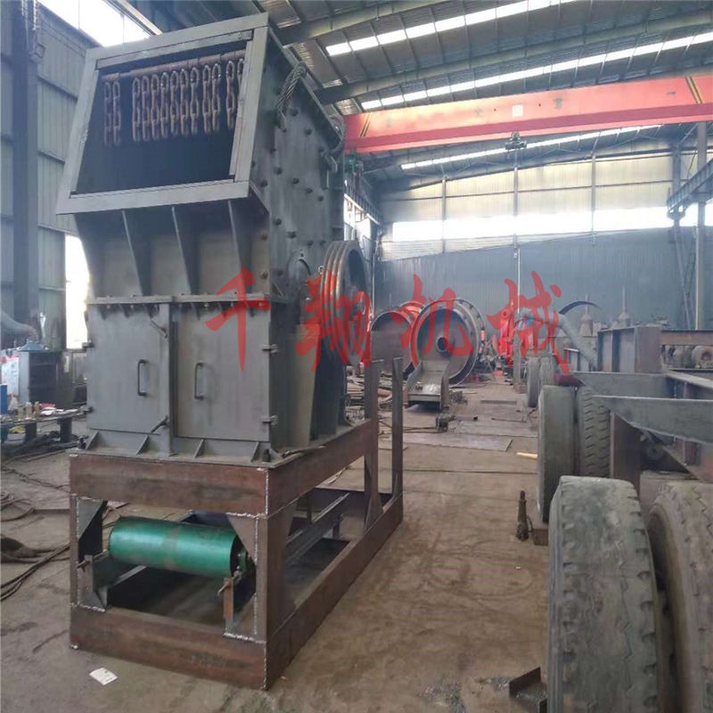 Quarries small mobile box crusher station cement raw materials stable operation coarse gravel mechanical equipment