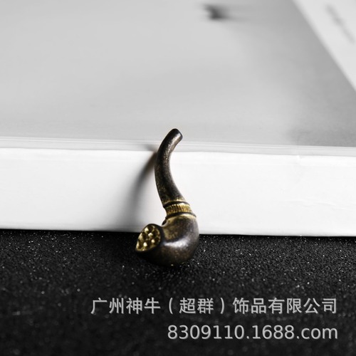 6AAB retro country gentleman glasses, beard, pipe, matching brooch buckle, metal buckle, pin buckle wholesale