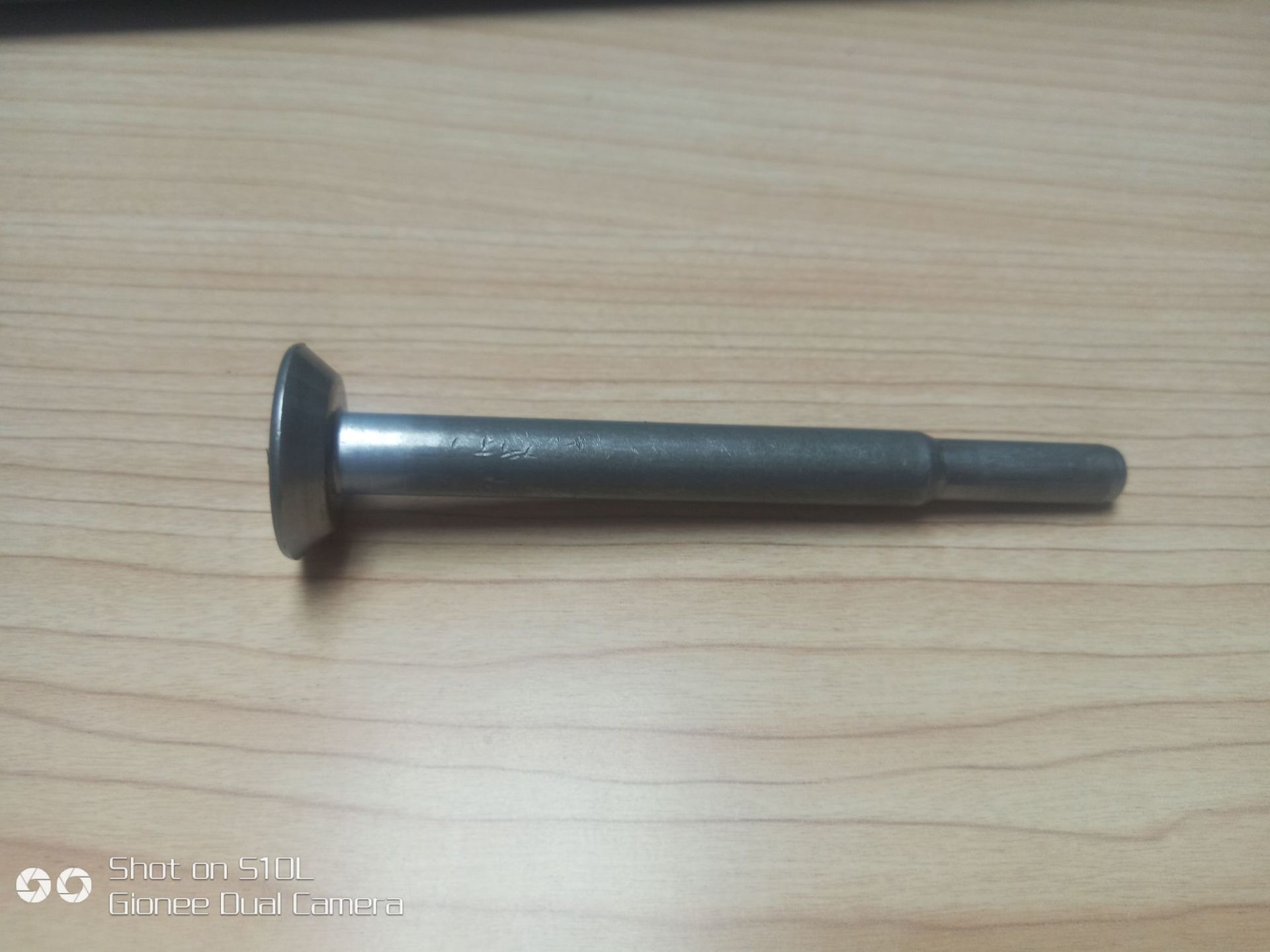 异形台阶平头螺丝