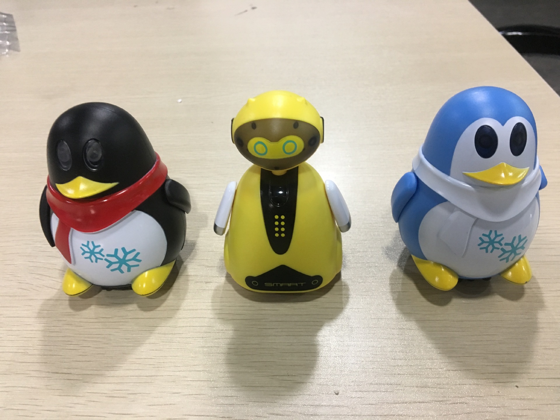 Line-scribing Penguin Image 4