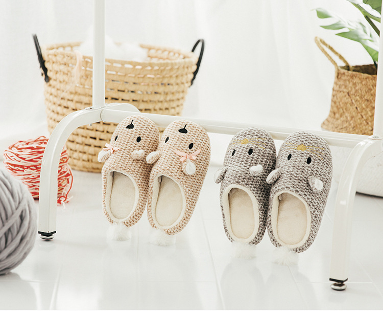 Unisex Casual Animal Round Toe Cotton Slippers display picture 1