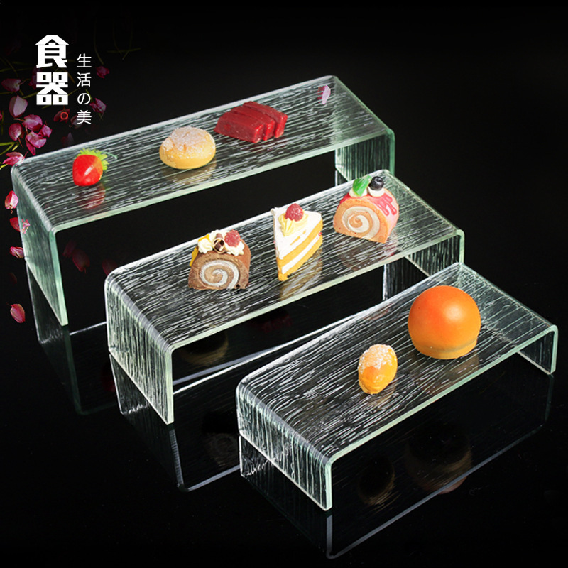 Buffet display table cake rack fruit table snack rack creative three-layer acrylic imitation glass fruit table Buffet display table cake rack fruit table snack rack creative three-layer acrylic imitation glass fruit table