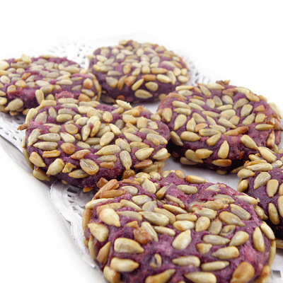 Hong Kong-style purple sweet potato pie Amusement Park Walking Street hold leisure time snack Fried food Cakes and Pastries Guangdong wholesale