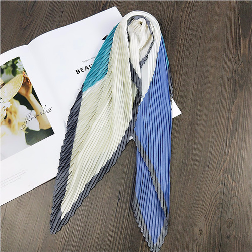 New diamond-shaped pleated small square scarf, small silk scarf, women's fashion crumpled scarf, neck scarf, trendy scarf