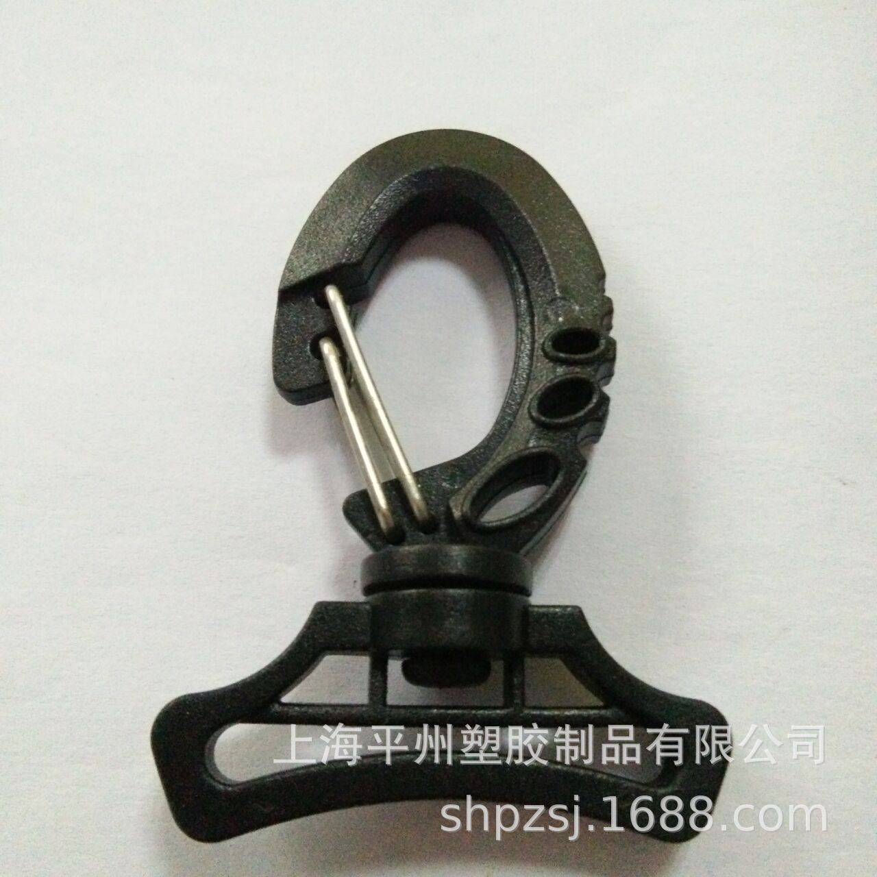 厂家现货户外背包塑料钩扣登山扣宠物织带弹簧挂钩多功能挂钩