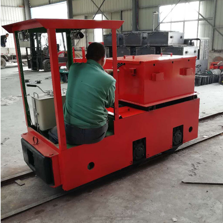 蓄电池电机车 宏图机械供应防爆型工矿蓄电池电机车质保期两年