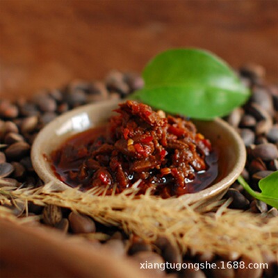 云南大理特产 野菌牛肉辣椒酱香辣酱下饭酱菜烹饪调味品195g瓶装