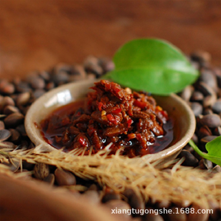 云南大理特产 野菌牛肉辣椒酱香辣酱下饭酱菜烹饪调味品195g瓶装