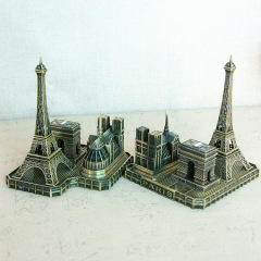 Paris Tourist Souvenirs: Metal Notre-Dame, Arc de Triomphe, Eiffel Tower & Church Photography Props, Gift Items, and Parisian Miniature Buildings