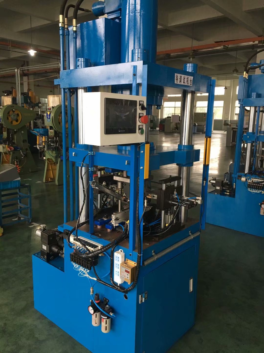 厂家直销：65T液压机4KW有效台面600mm*600mm 行程500mm 17/6/30