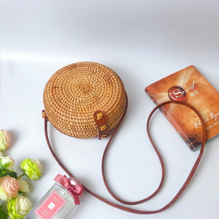 Women's Small All Seasons Straw Fashion Shoulder Bag display picture 2