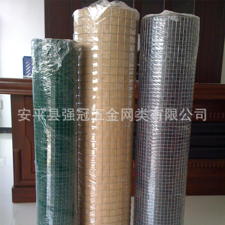 养鸡圈地护栏铁丝电焊网卷30米 低价出售浸塑1/2''电焊网