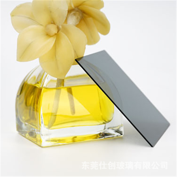 惠州欧洲灰 深灰色玻璃原片 本体着色3mm黑色透光玻璃 不透光纯黑