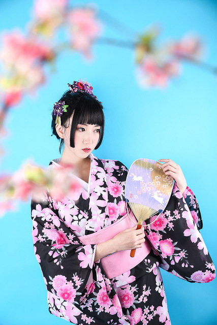 Japanese kimono female black pink cherry kimono