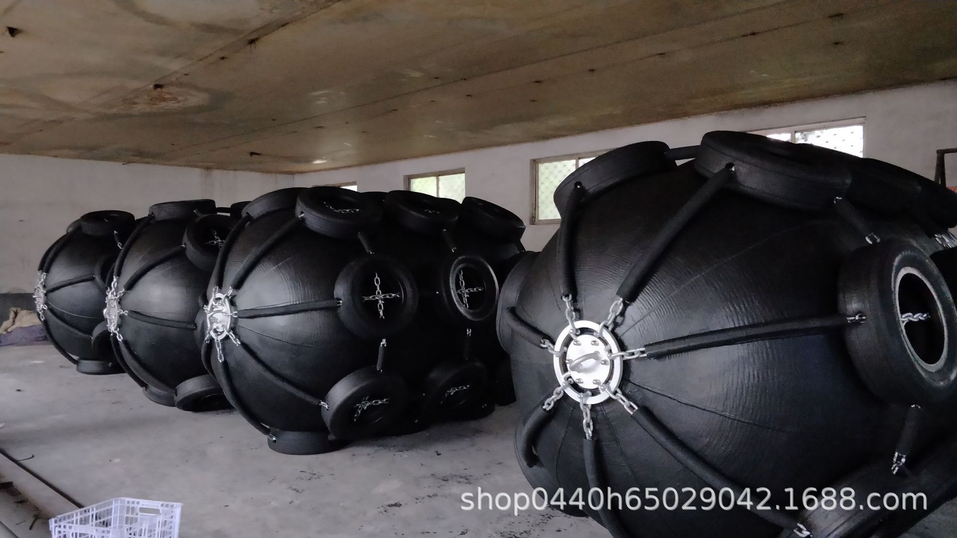 生产大型油轮防撞防护充气靠球 天然橡胶靠球护舷 持久耐用 批发