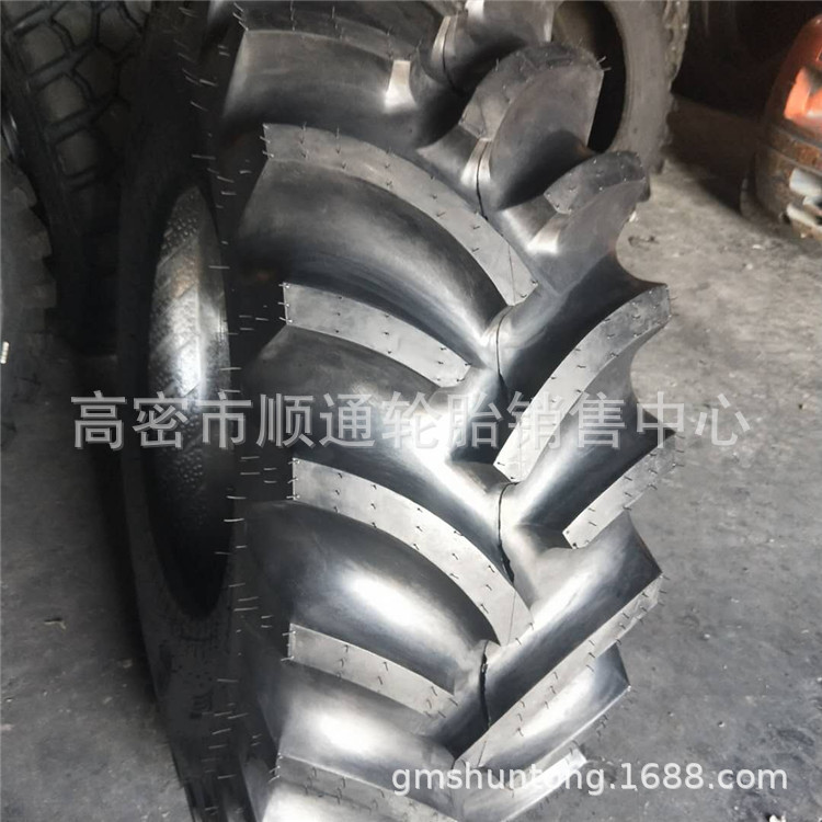 销售18.4-38加密人字花纹拖拉机轮胎18.4-26 R-1农用轮胎14.9-26