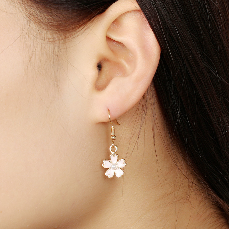 Korean Oil Pink Cherry Blossom Pearl Earrings Korean Shamrock Earring Wholesale Nihaojewelry display picture 10