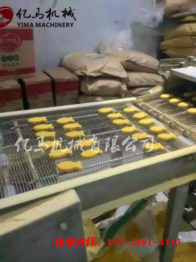 鱼排油炸机 芙蓉虾油炸机 玉米片虾油炸机裹粉上浆虾球油炸机