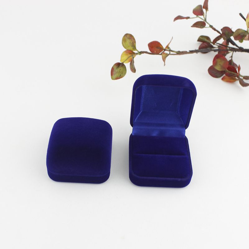 Simple Style Solid Color Flannel Jewelry Boxes display picture 4