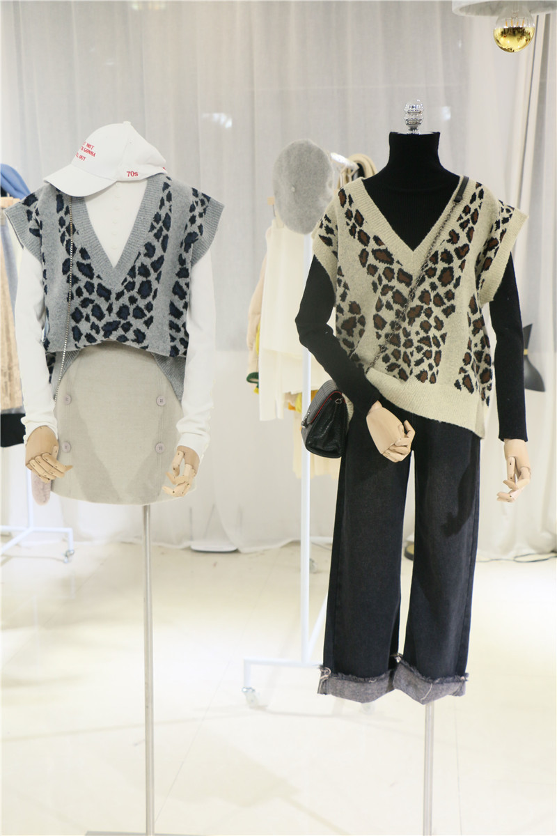 Gilet femme en Tricot - Ref 3317030 Image 1